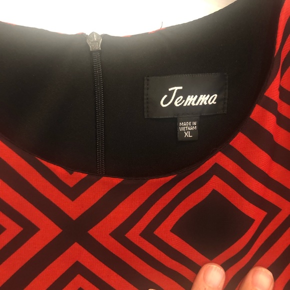 Red and black high low blouse - Picture 7 of 7